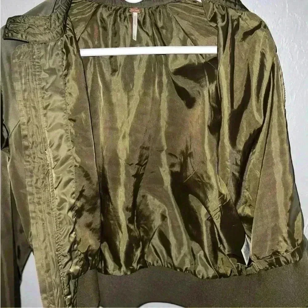 Free People Olive green jacket size xs oversized never worn - Picture 3 of 5